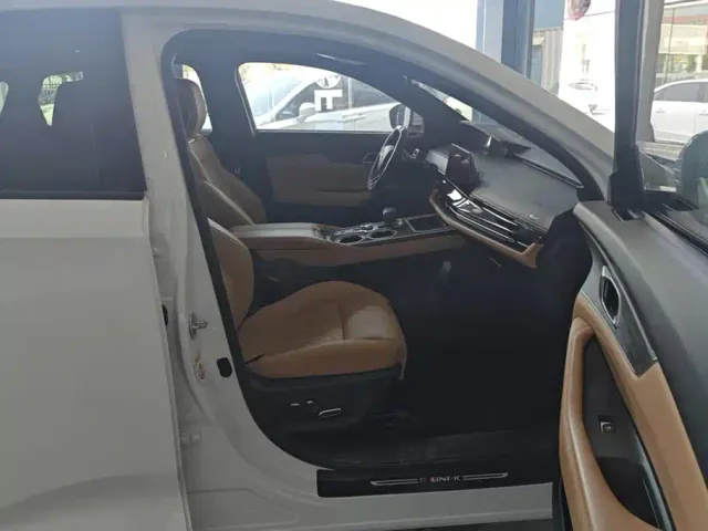 Changan Changan UNI-K 2021 2.0T Premium — Фото автомобиля 8