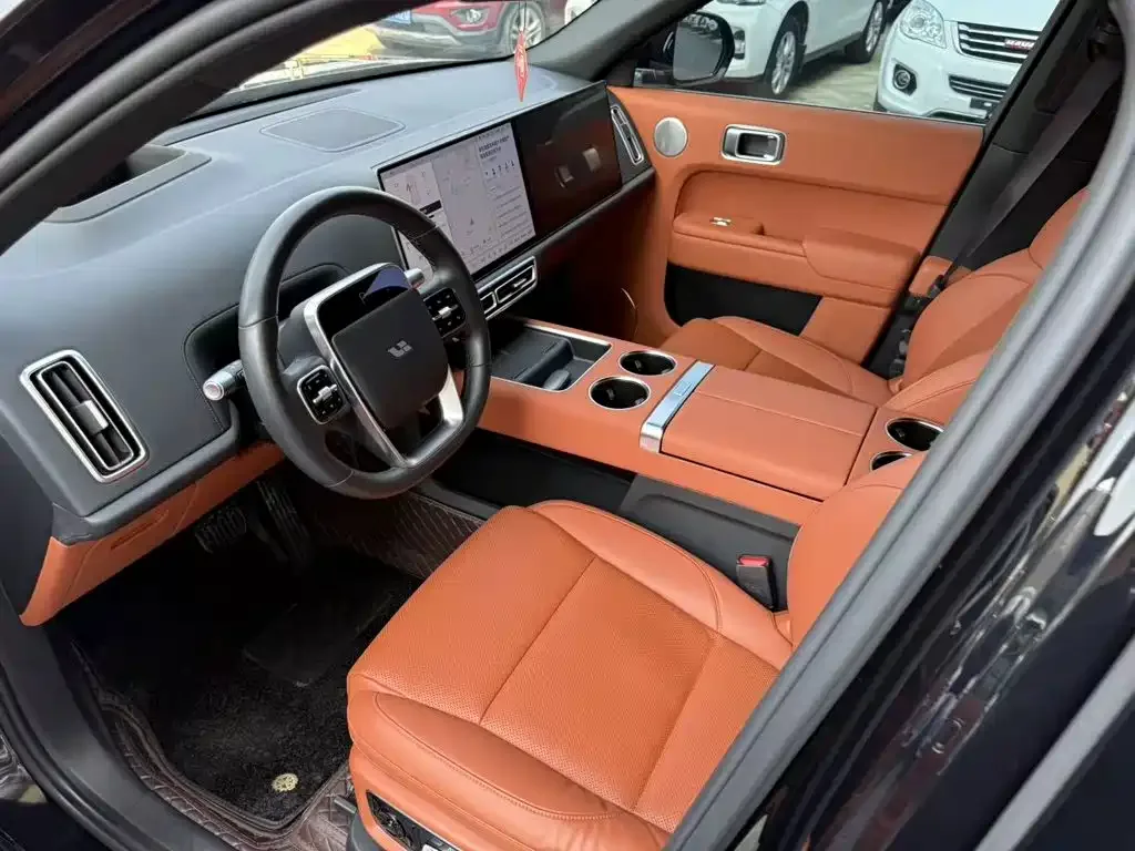 Li Auto Li Xiang L9 2023 Model Pro — Фото автомобиля 11