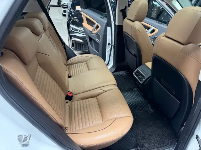 Land Rover Discovery Sport — Фото автомобиля 23