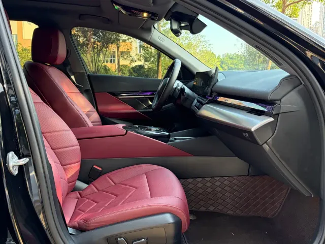 BMW 5 Series — Фото автомобиля 12