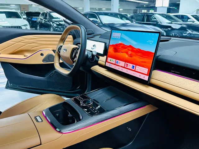 Geely Galaxy Xingyao 8 — Фото автомобиля 7
