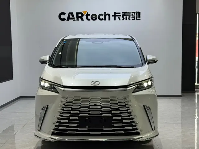 Lexus LM — Фото автомобиля 2