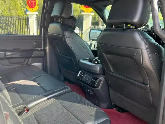 Ford F-150 Raptor — Фото автомобиля 7