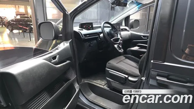 Hyundai Staria — Фото автомобиля 15