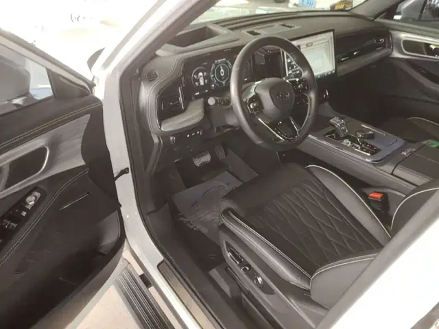 GAC Trumpchi GS8 — Фото автомобиля 14