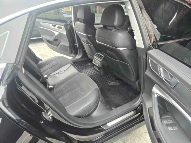 Audi A7L — Фото автомобиля 3