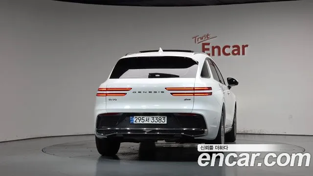 Genesis GV70 — Фото автомобиля 4