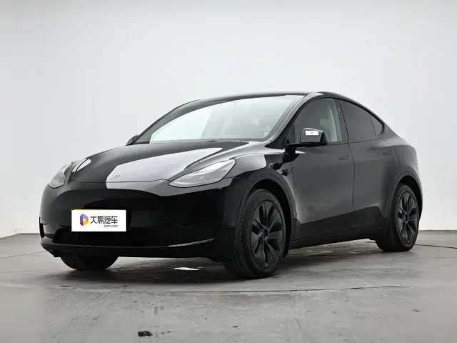 Фотография автомобиля — Tesla Model Y