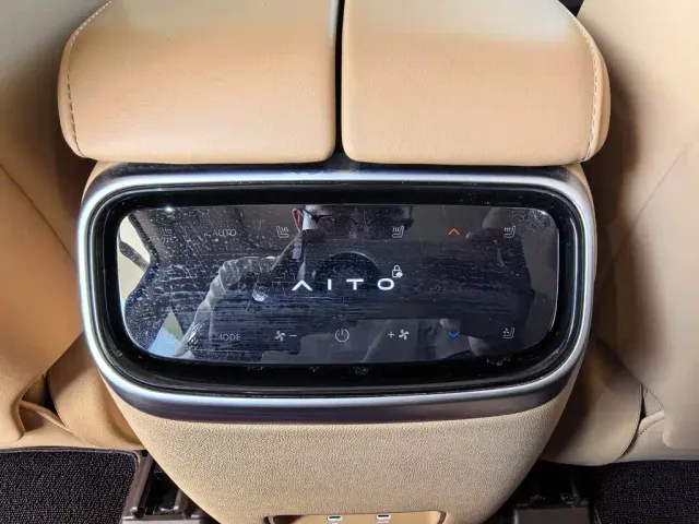 Aito M7 — Фото автомобиля 18