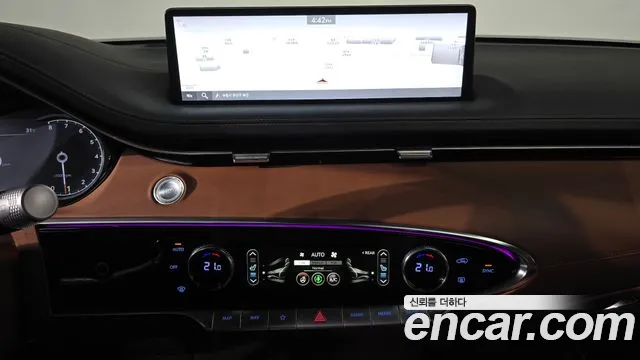 Genesis GV70 2.5T Бензин 2WD — Фото автомобиля 12