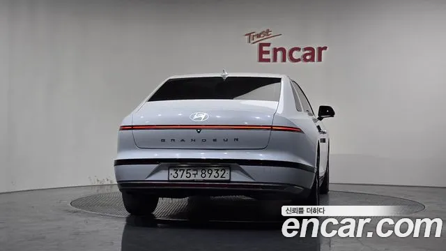 Hyundai Grandeur Grandeur (GN7) 3.5 Бензин 4WD — Фото автомобиля 4