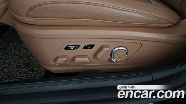 Hyundai Grandeur GN7 — Фото автомобиля 30