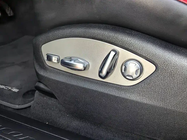 Porsche Macan — Фото автомобиля 11
