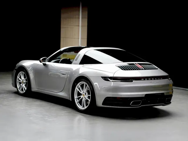 Porsche 911 — Фото автомобиля 5