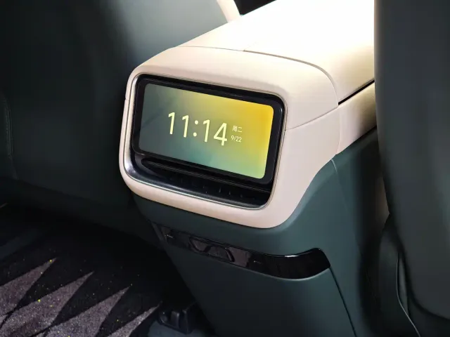 Xiaomi YU7 — Фото автомобиля 22