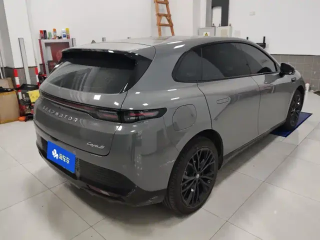Leapmotor Lafa 5 — Фото автомобиля 3