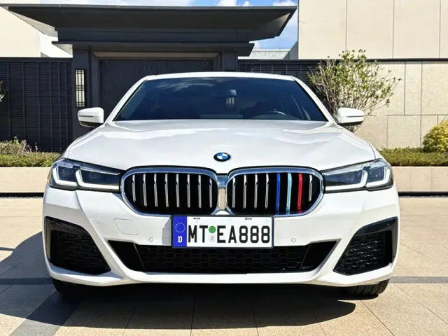 BMW 5 Series — Фото автомобиля 2