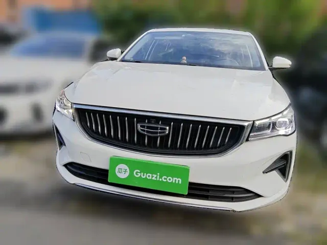Geely Emgrand — Фото автомобиля 22