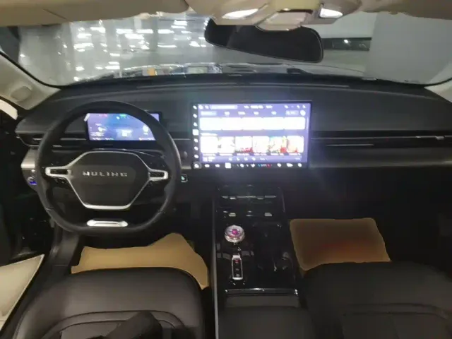 Wuling Starlight — Фото автомобиля 9