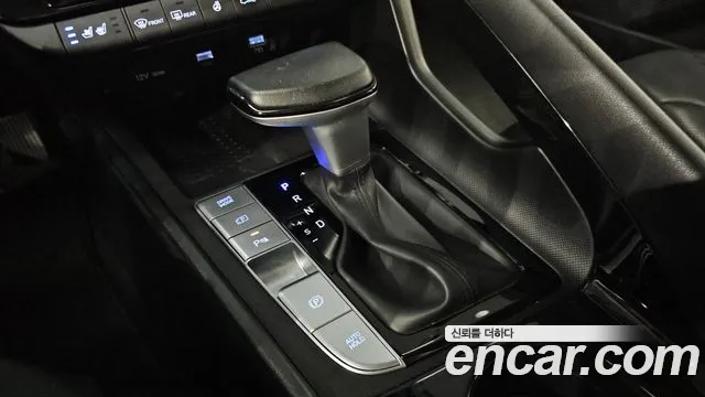 Hyundai AVANTE Inspiration — Фото автомобиля 9