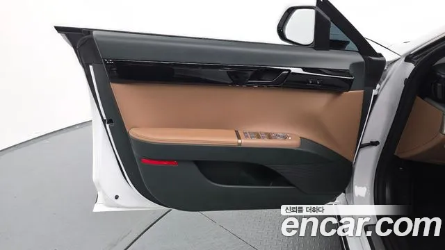 Hyundai Grandeur GN7 — Фото автомобиля 24