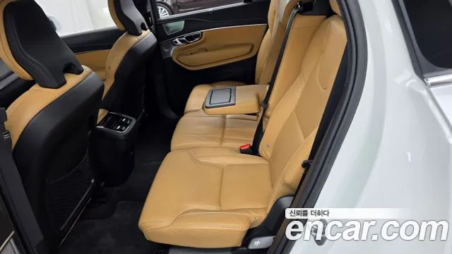 Volvo XC90 Generation 2 — Фото автомобиля 26