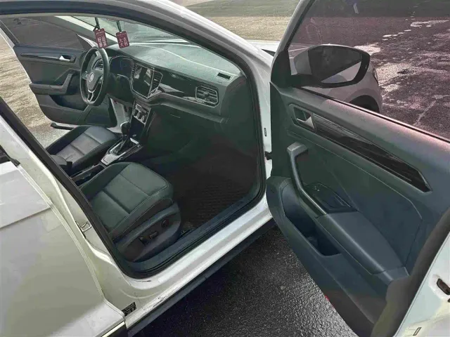 Volkswagen Volkswagen T-ROC 2021 Facelift 280TSI DSG 2WD Comfort Smart Connect Edition — Фото автомобиля 11