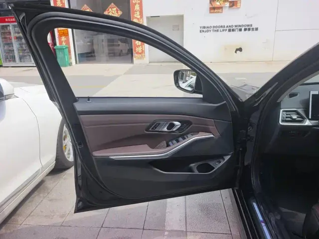 BMW 3 Series — Фото автомобиля 7
