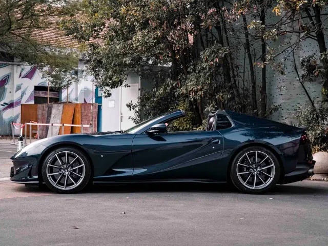 Ferrari 812 — Фото автомобиля 6