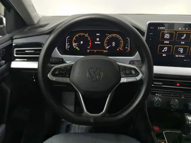 Volkswagen Lavida — Фото автомобиля 11