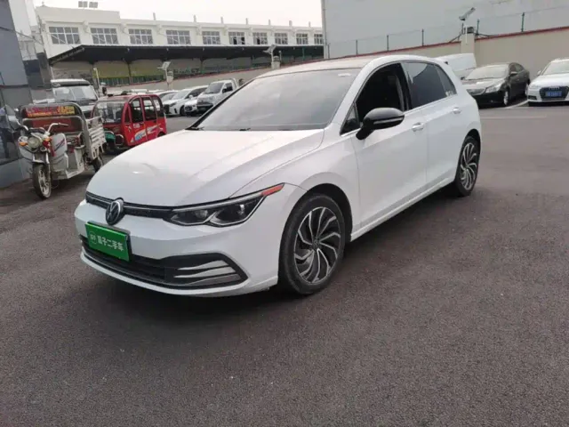 Фотография автомобиля — Volkswagen Golf