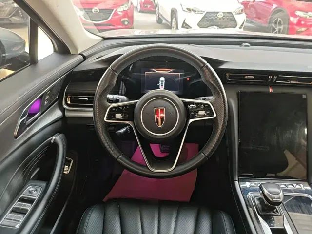 Hongqi H5 — Фото автомобиля 10