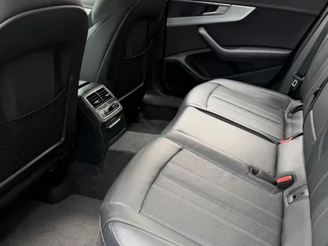 Audi A4L — Фото автомобиля 10
