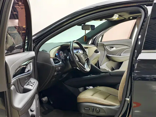 Buick Enclave — Фото автомобиля 8