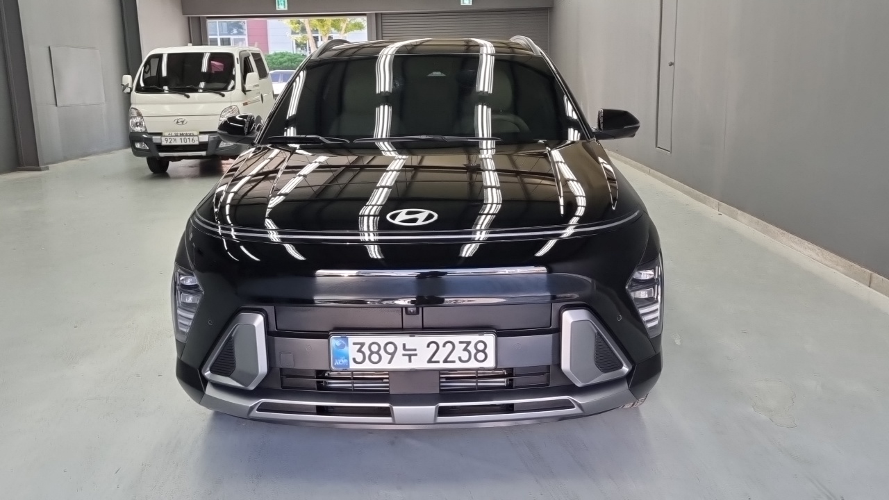 Hyundai Kona Kona (SX2) Бензин 1.6 турбо 2WD — Фото автомобиля 3