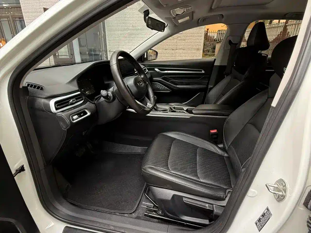 Geely Emgrand — Фото автомобиля 5