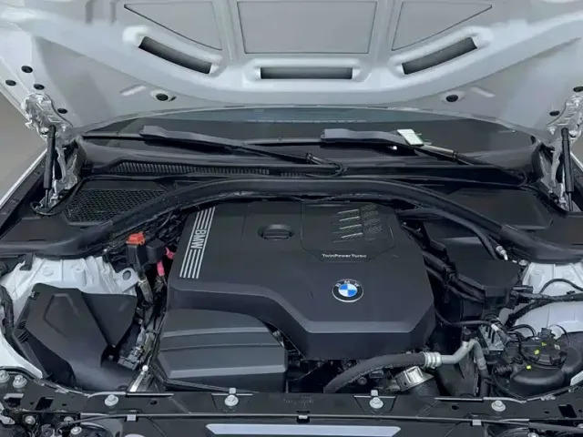 BMW 3 Series — Фото автомобиля 22