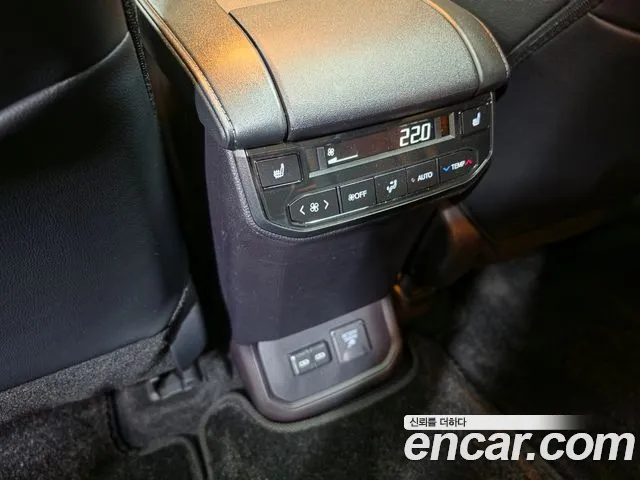 Toyota Highlander — Фото автомобиля 19
