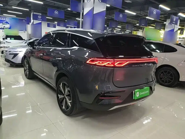 BYD Tang — Фото автомобиля 4