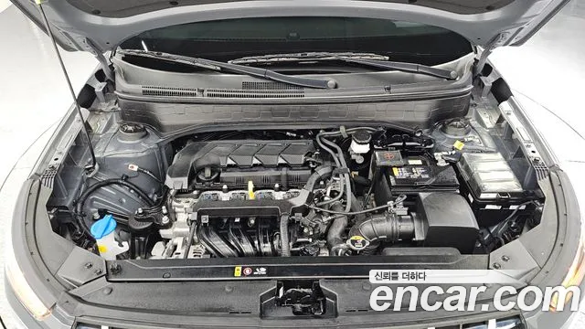 Hyundai Venue — Фото автомобиля 6