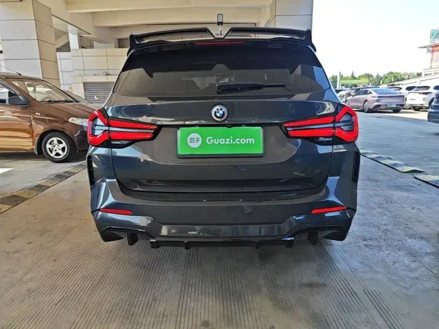 BMW iX3 — Фото автомобиля 5