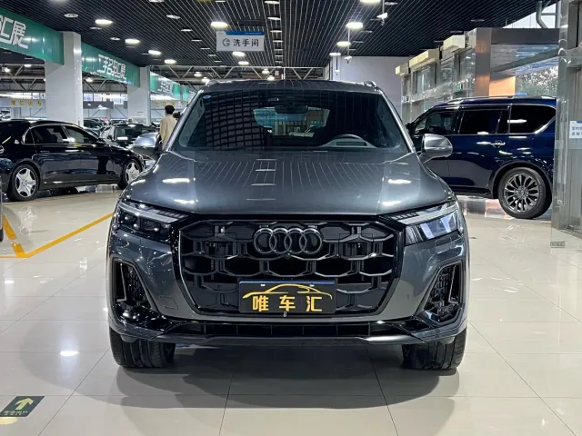 Audi SQ7 — Фото автомобиля 2