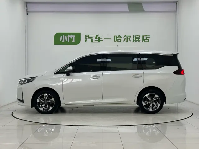 GAC Trumpchi M6 — Фото автомобиля 5