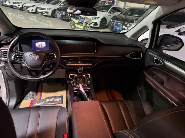 GAC Trumpchi M6 — Фото автомобиля 8