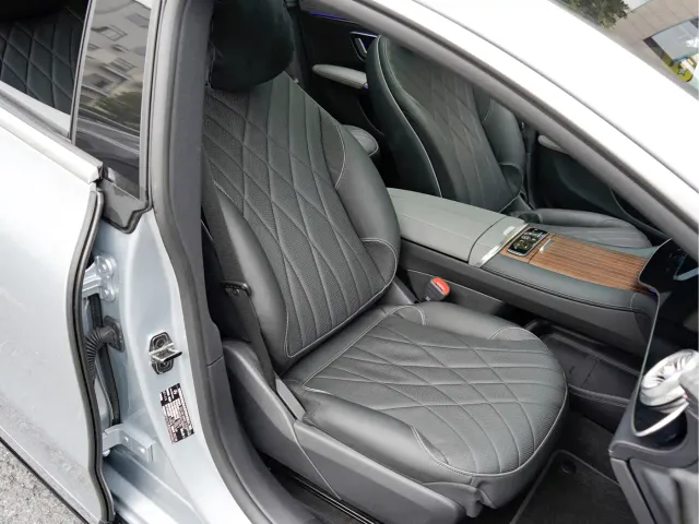 Mercedes-Benz EQS — Фото автомобиля 19