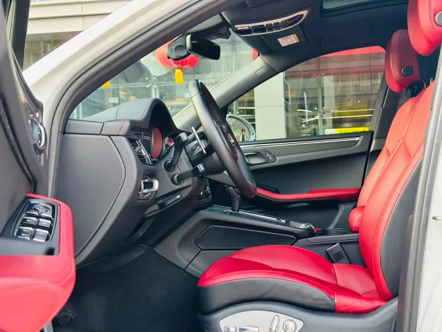 Porsche Macan — Фото автомобиля 4