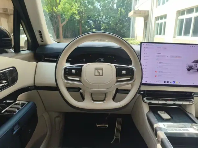 ZEEKR Zeekr 9X 2025 model Ultra Edition 70kWh — Фото автомобиля 10