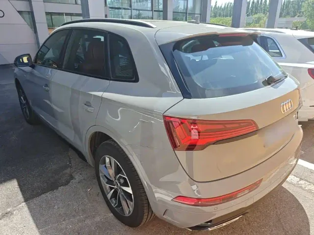 Audi Q5L — Фото автомобиля 4