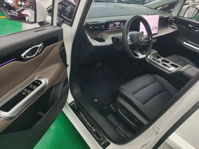 GAC Trumpchi E8 — Фото автомобиля 15