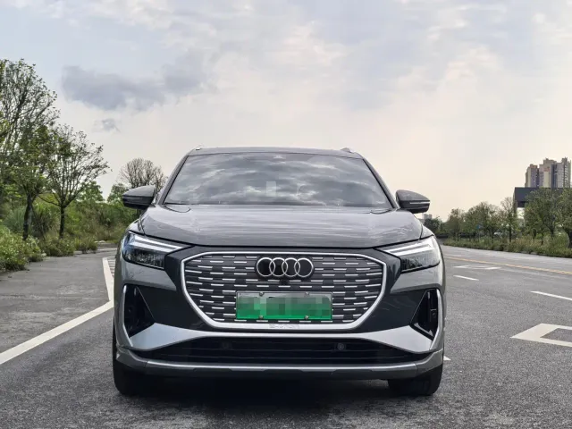 Audi Q4 e-tron — Фото автомобиля 2